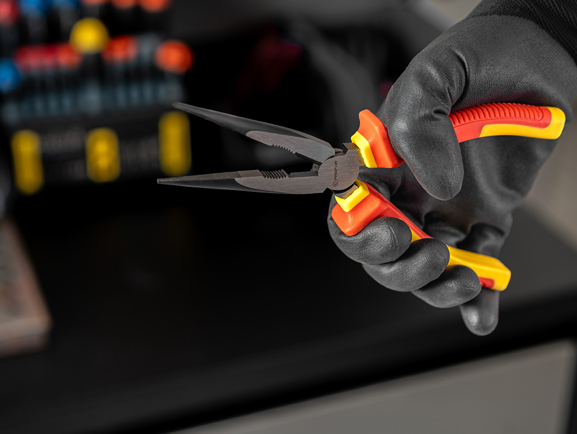 Pince à bec PROFOR 200 mm isolé