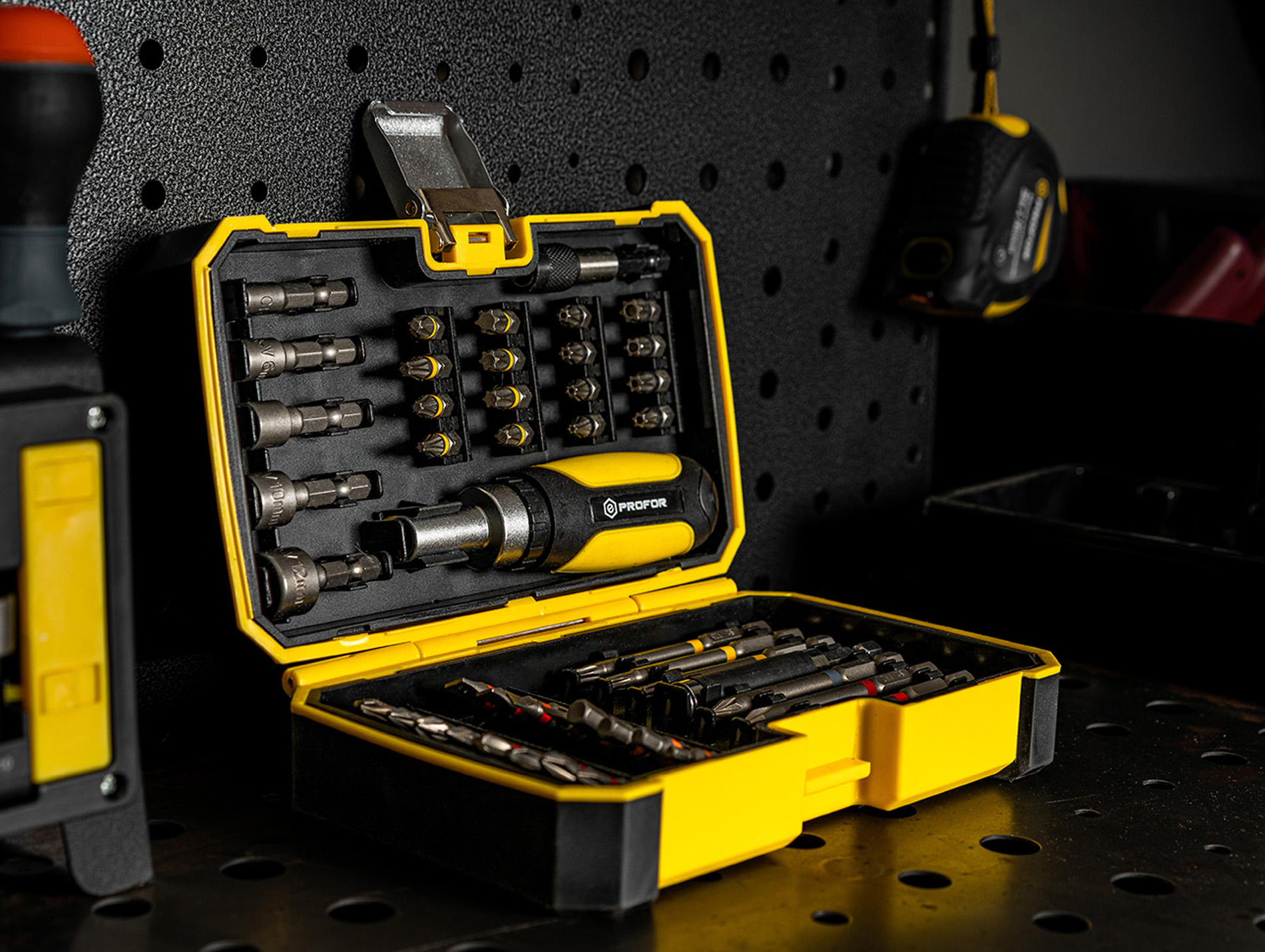 Coffret PROFOR 46 embouts vissage + accessoires