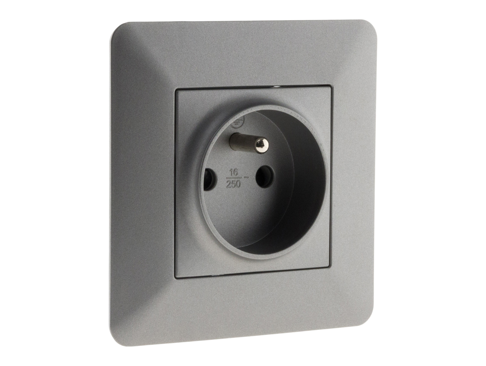 Prise 2P+T ZENITECH titanium