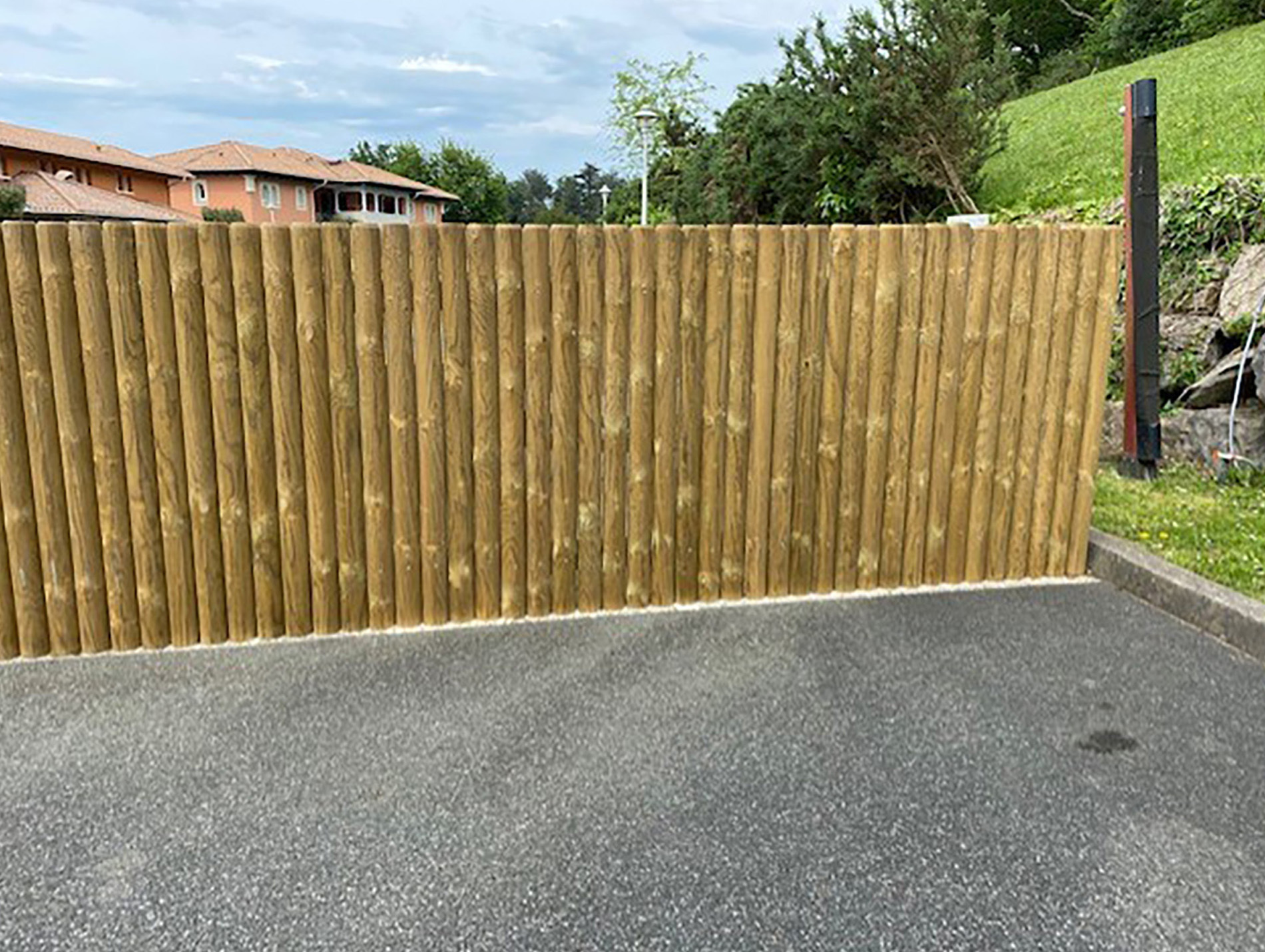 Demi-rondins non chanfreinés DEBARGE pin Ø100mm H.2,5m