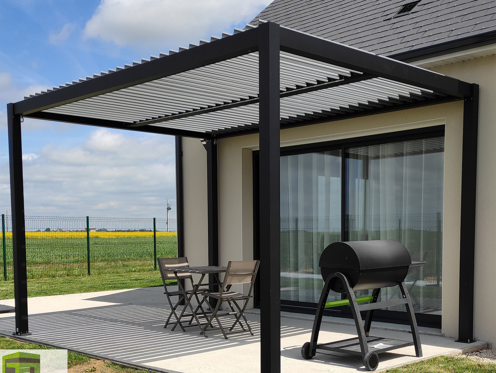 Pergola bioclimatique alu GREEN OUTSIDE Event 4x3 noir