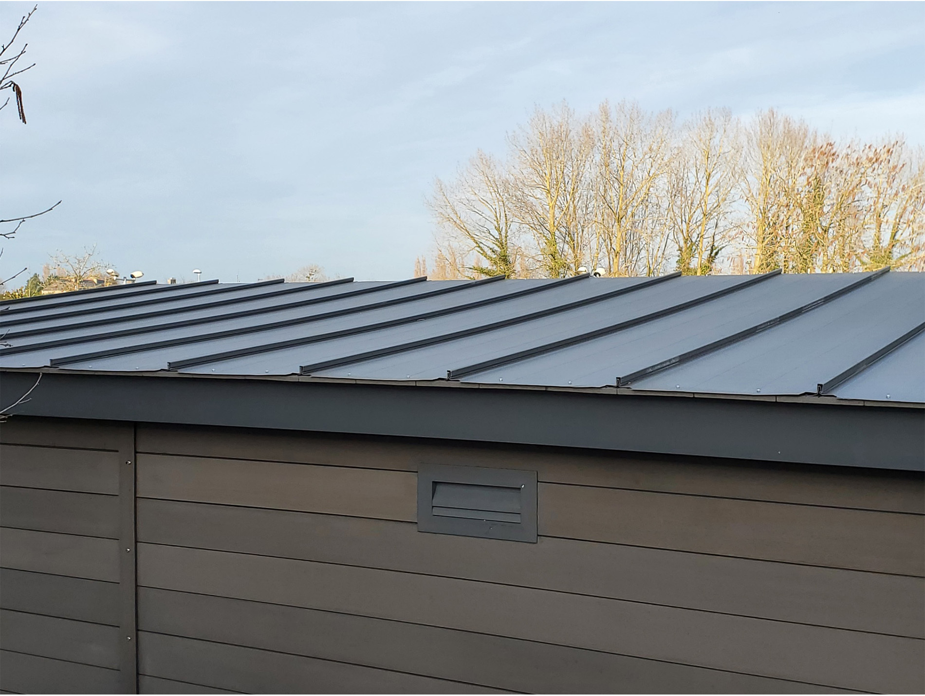 Toiture en bac acier pour abri 18m² GREEN OUTSIDE