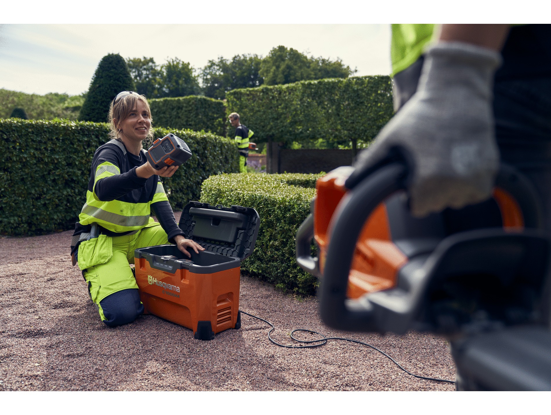 Chargeur de batteries HUSQVARNA 40-C1000X4 36V 4 baies