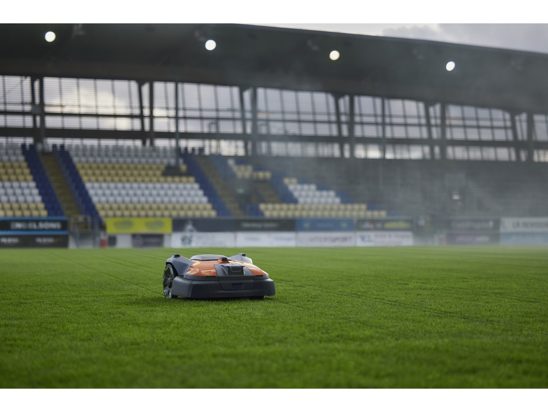 Robot tondeuse HUSQVARNA Automower 580 EPOS 16000m² sans fil