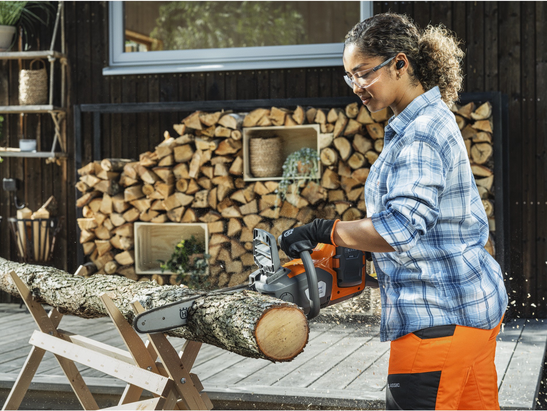 Tronçonneuse à batterie HUSQVARNA 230i l.35cm Nu