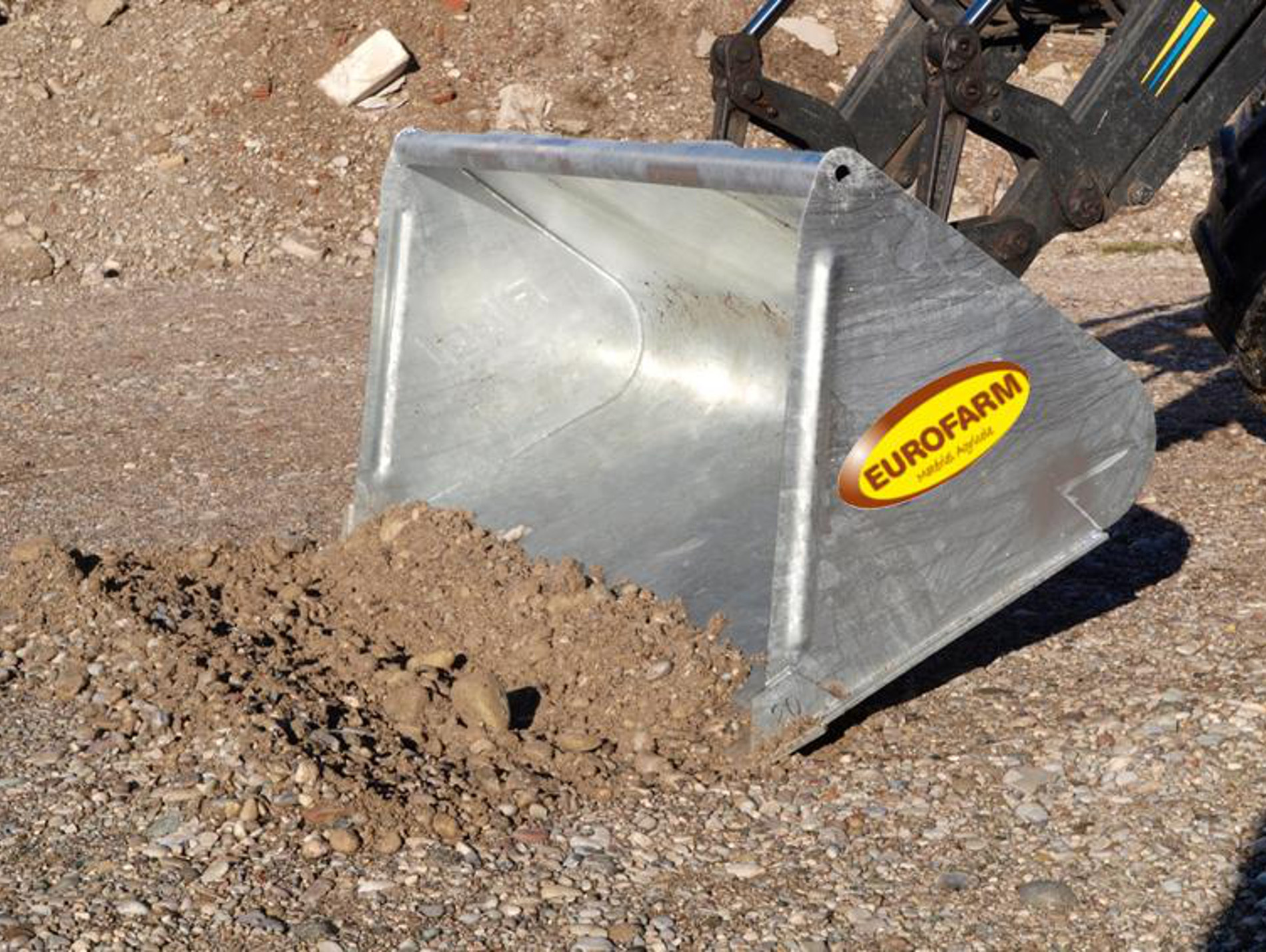 Godet EUROFARM universel galva 1,80m attelage euro