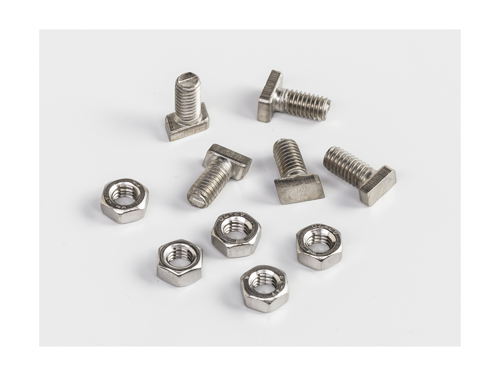 Boulon forme de T + écrou ACD x18