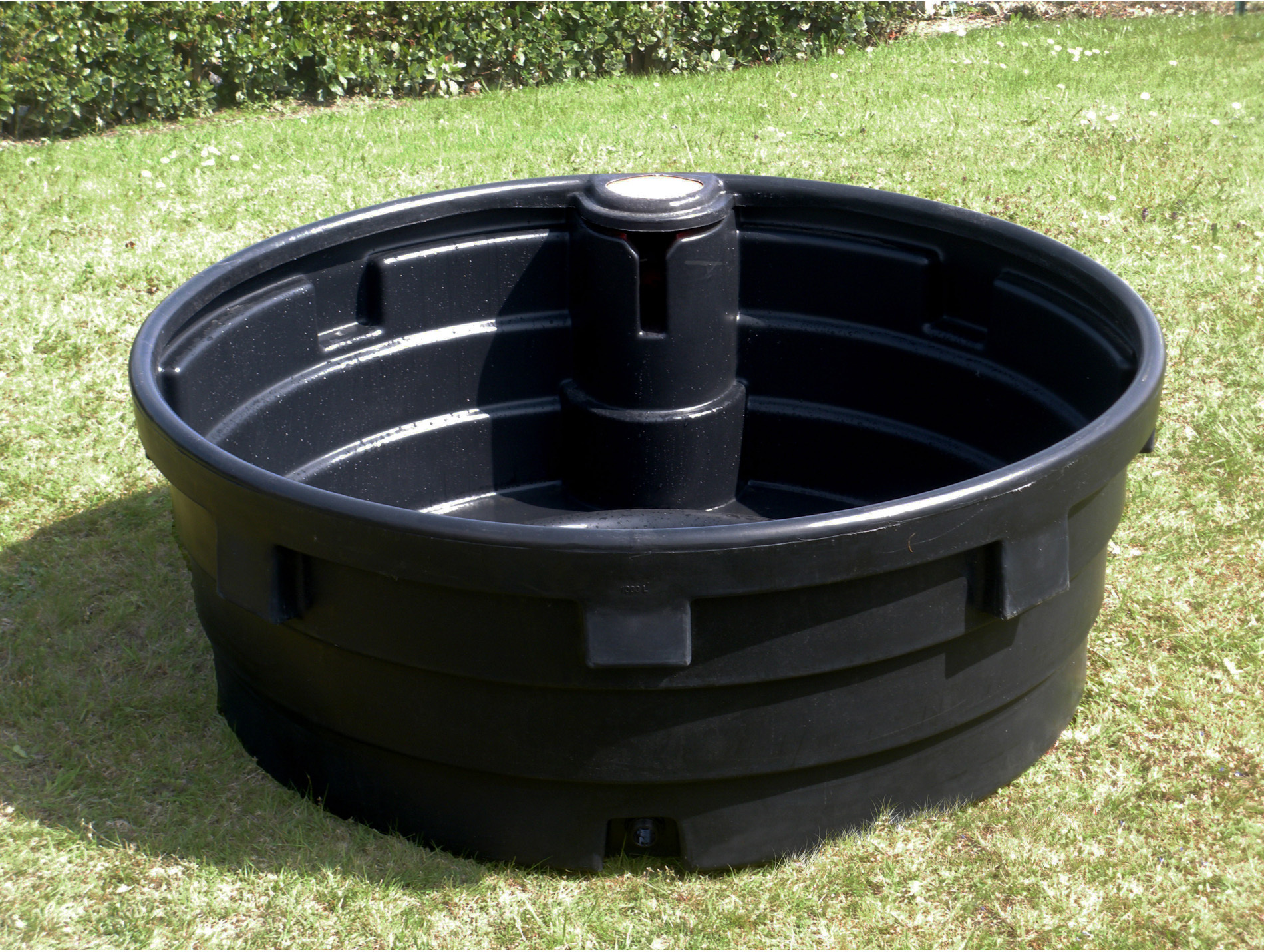 Bac paturage ROTOTEC rond 1000L boitier flotteur noir