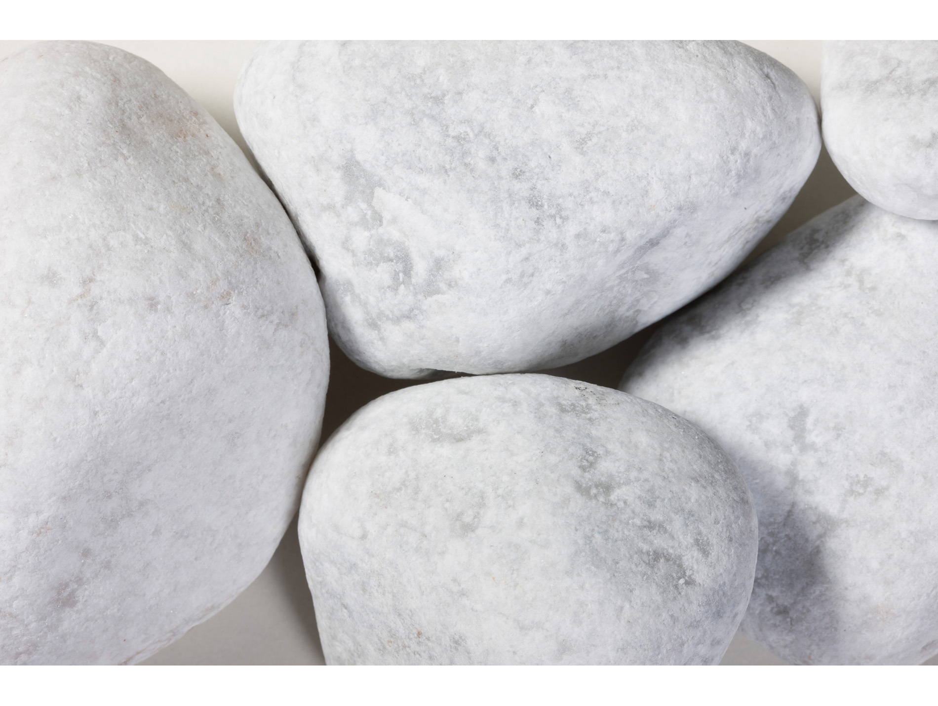 Galet roulé marbre blanc de Carrare 60/100 25kg