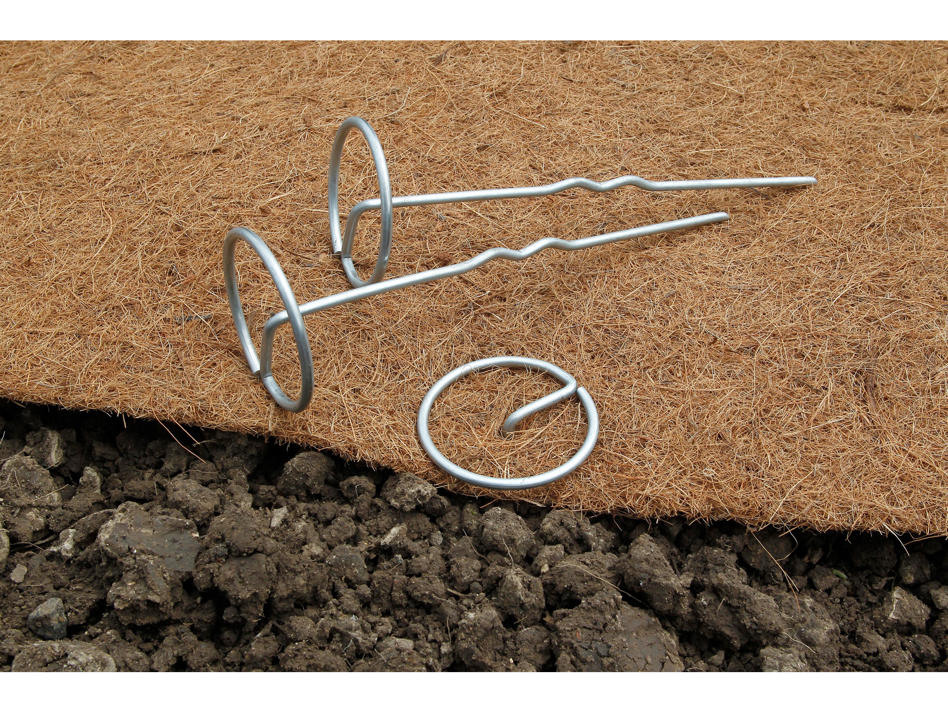 Clou de fixation ergonomique TERRAPIC